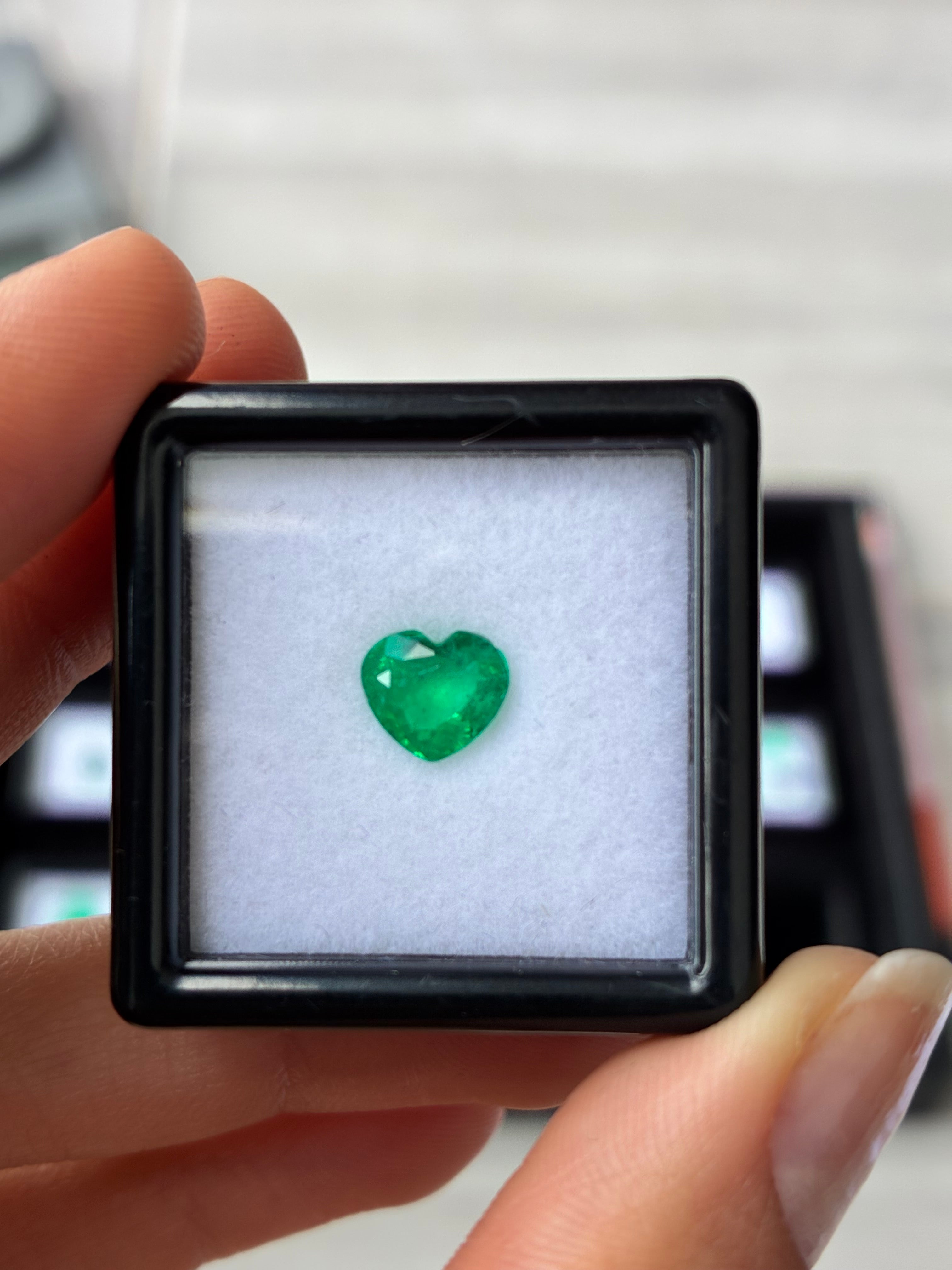 Emerald 0.65 ct