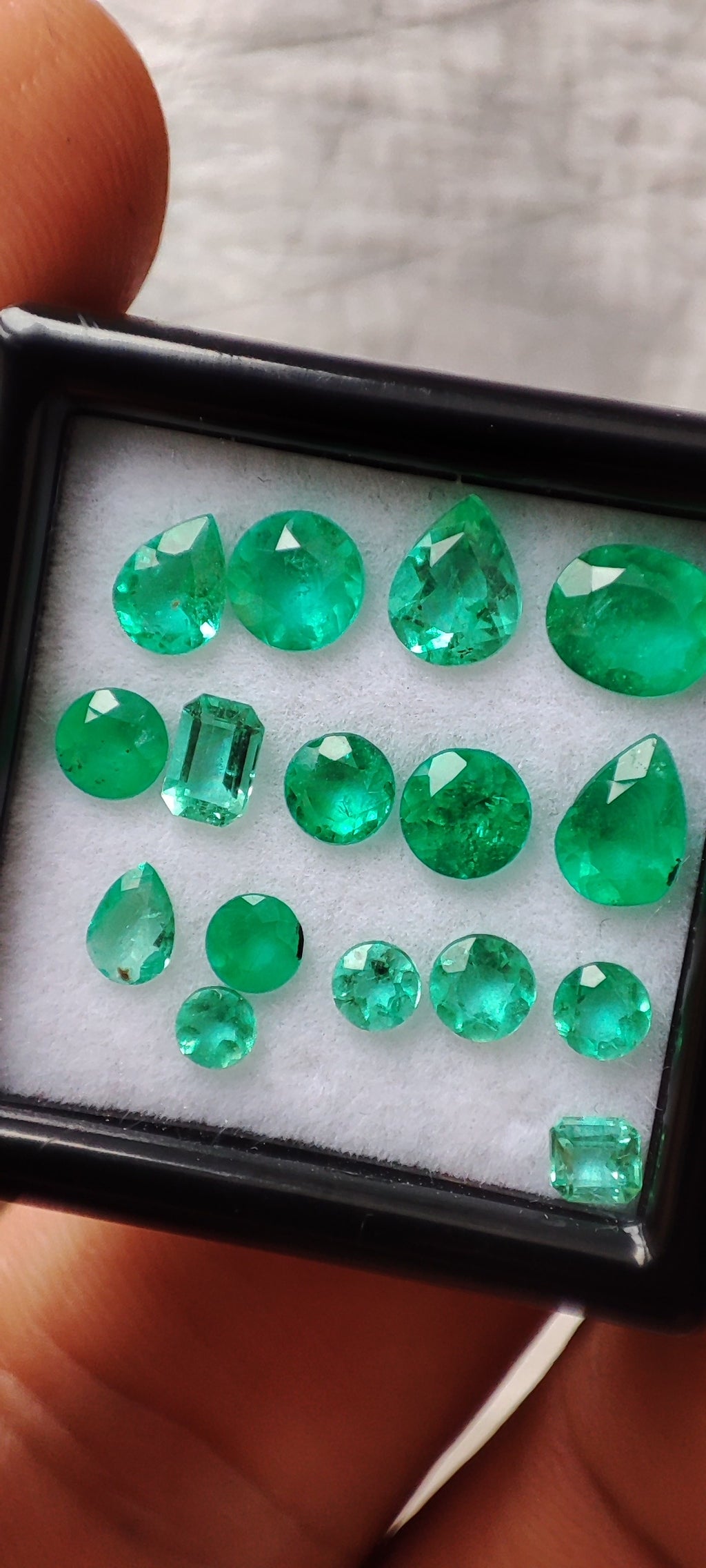 Emerald 3.21 ct