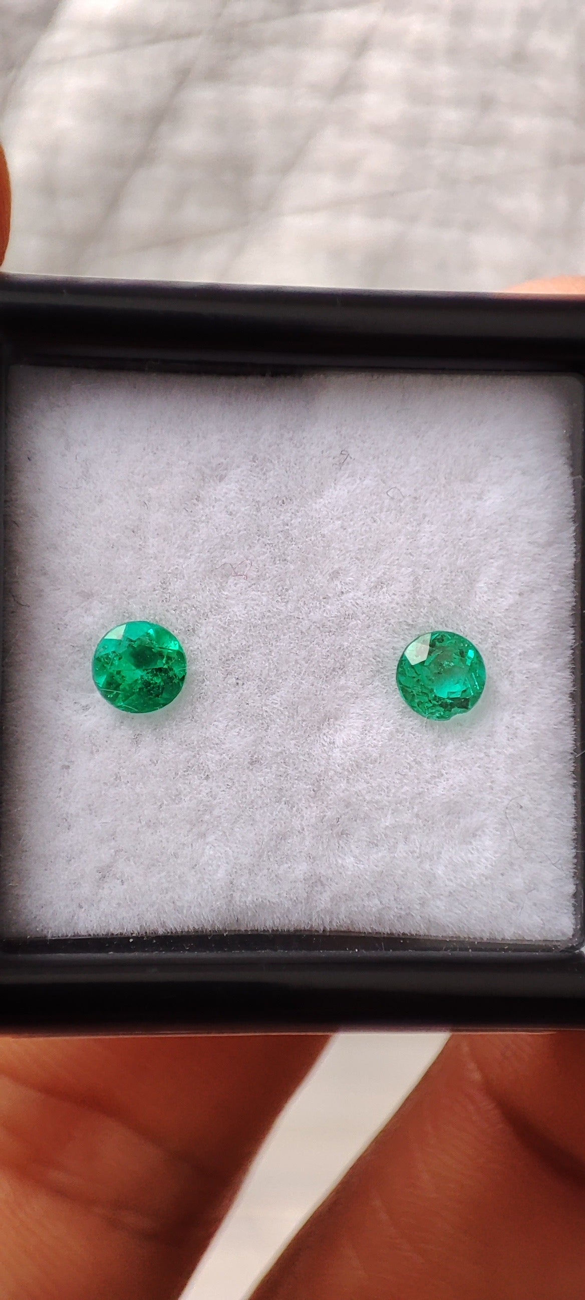 Emerald 0.35 ct - 3.74 mm & 3.76 mm