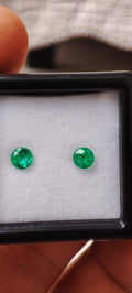 Emerald 0.45 ct - 3.93 mm & 3.90 mm