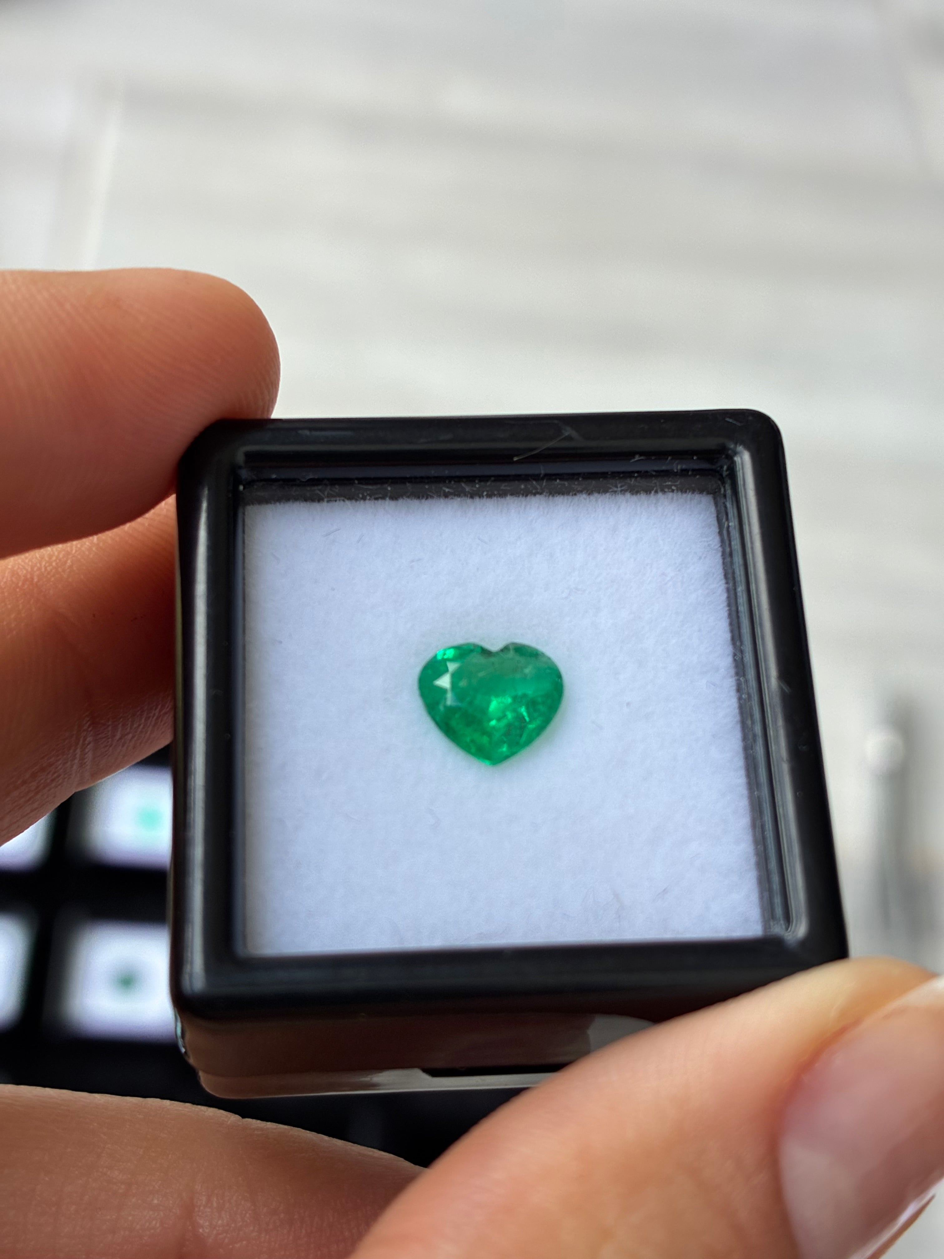 Emerald 0.65 ct