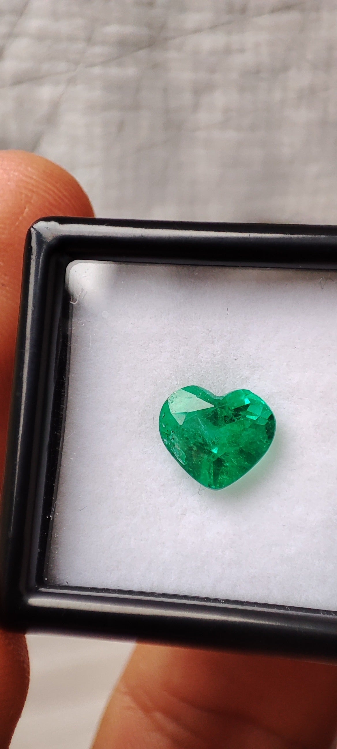 Emerald heart 1.55 ct - 12.01 mm