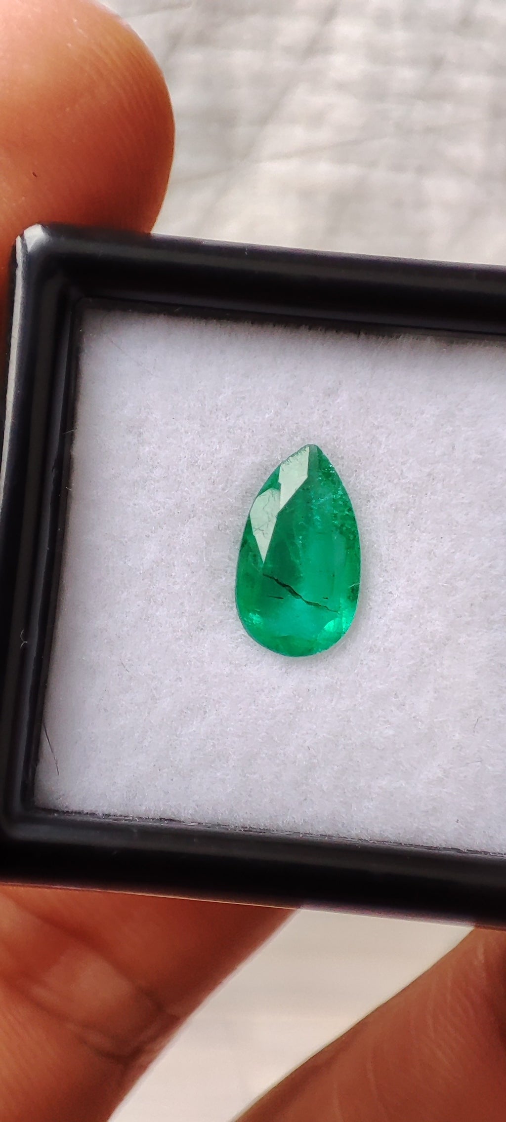 Emerald 0.93 ct
