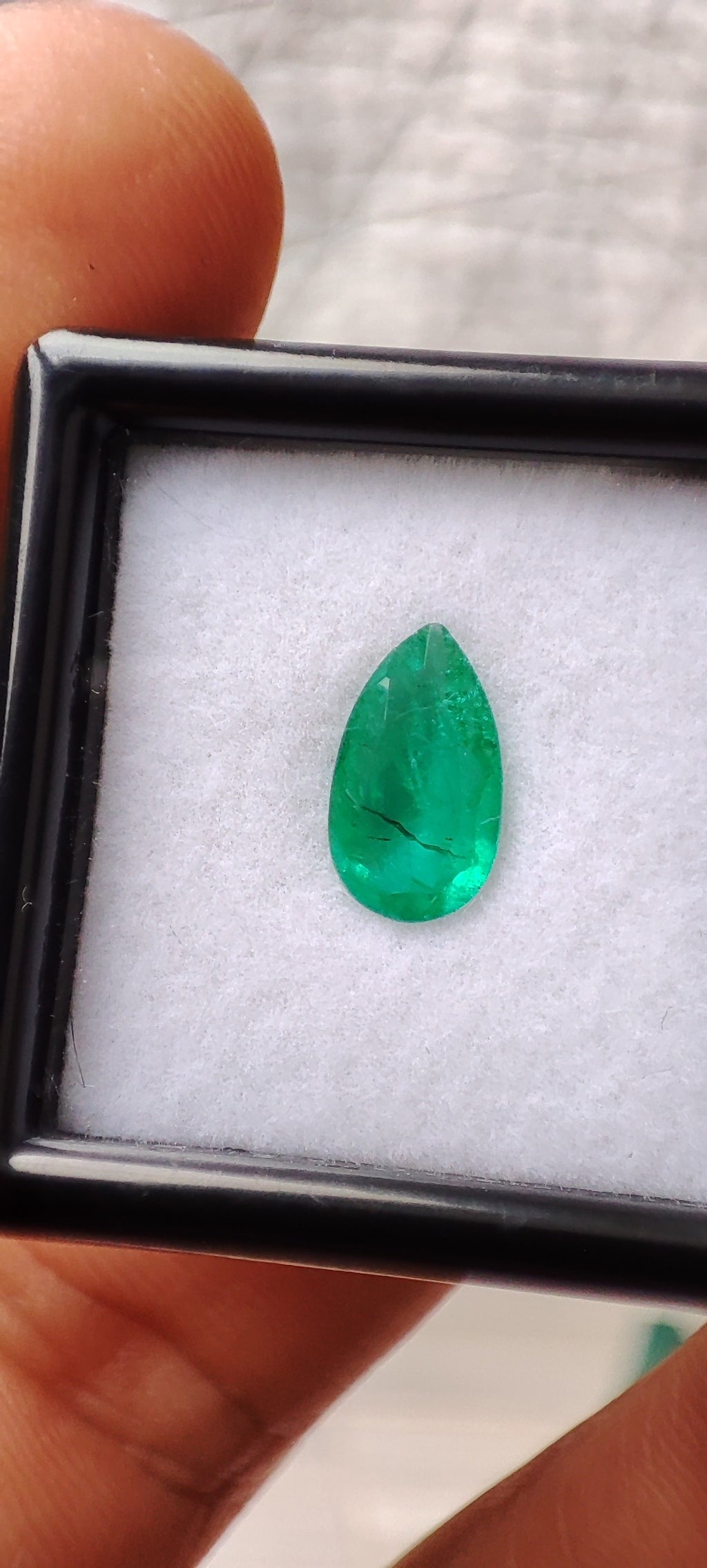 Emerald 0.93 ct