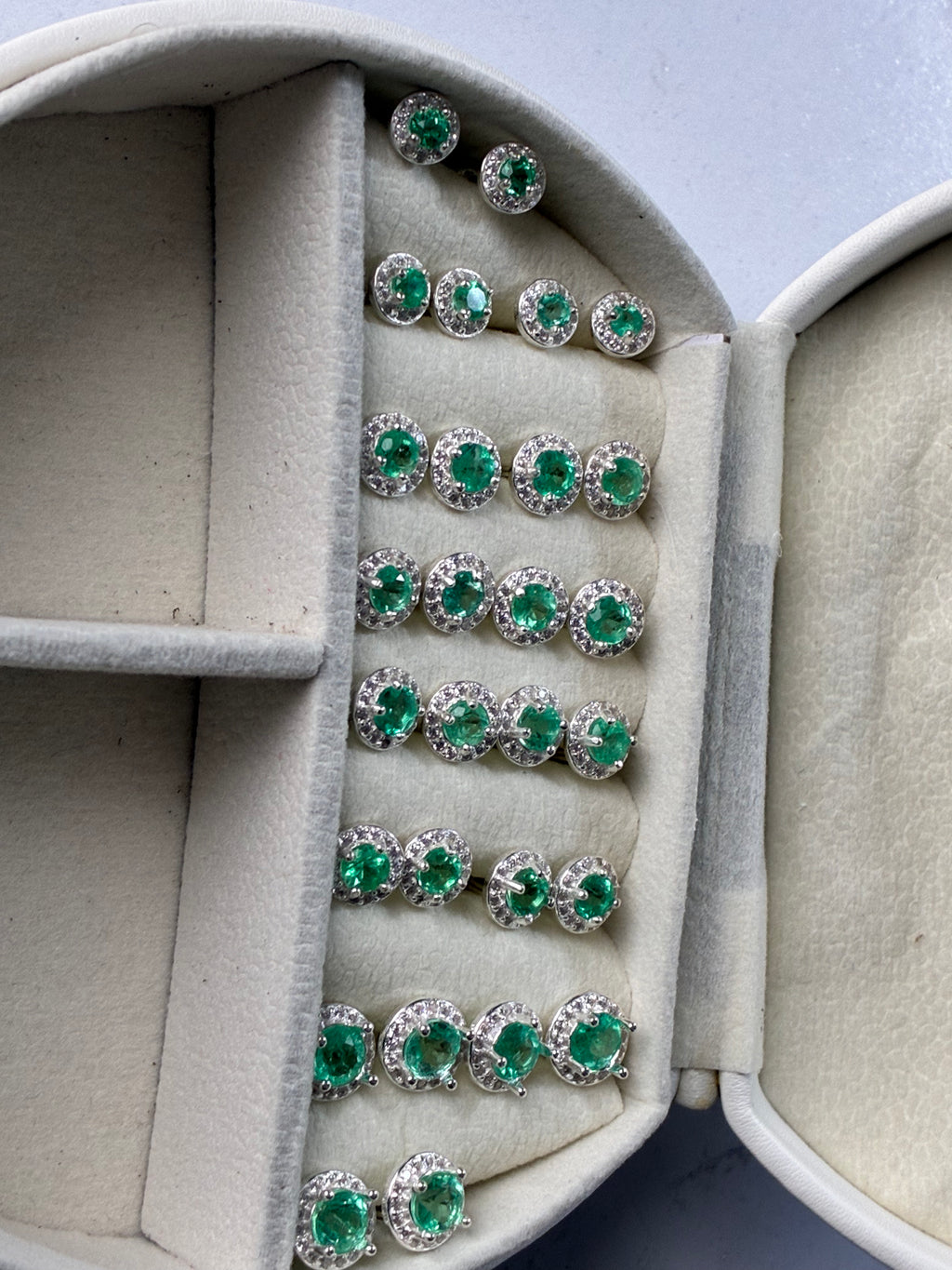 Stud Earrings — 4 mm