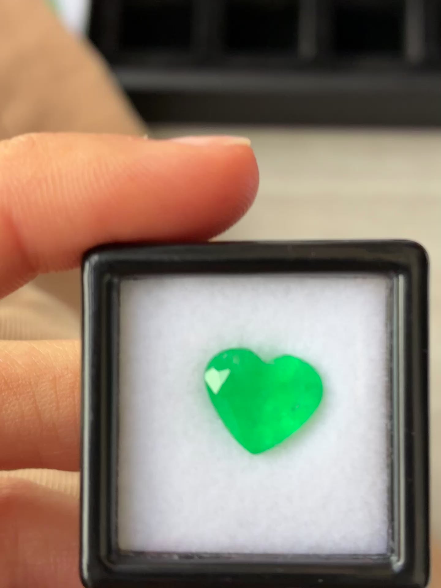 Emerald 2.19 ct