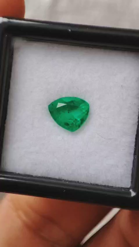 Emerald 0.82 ct